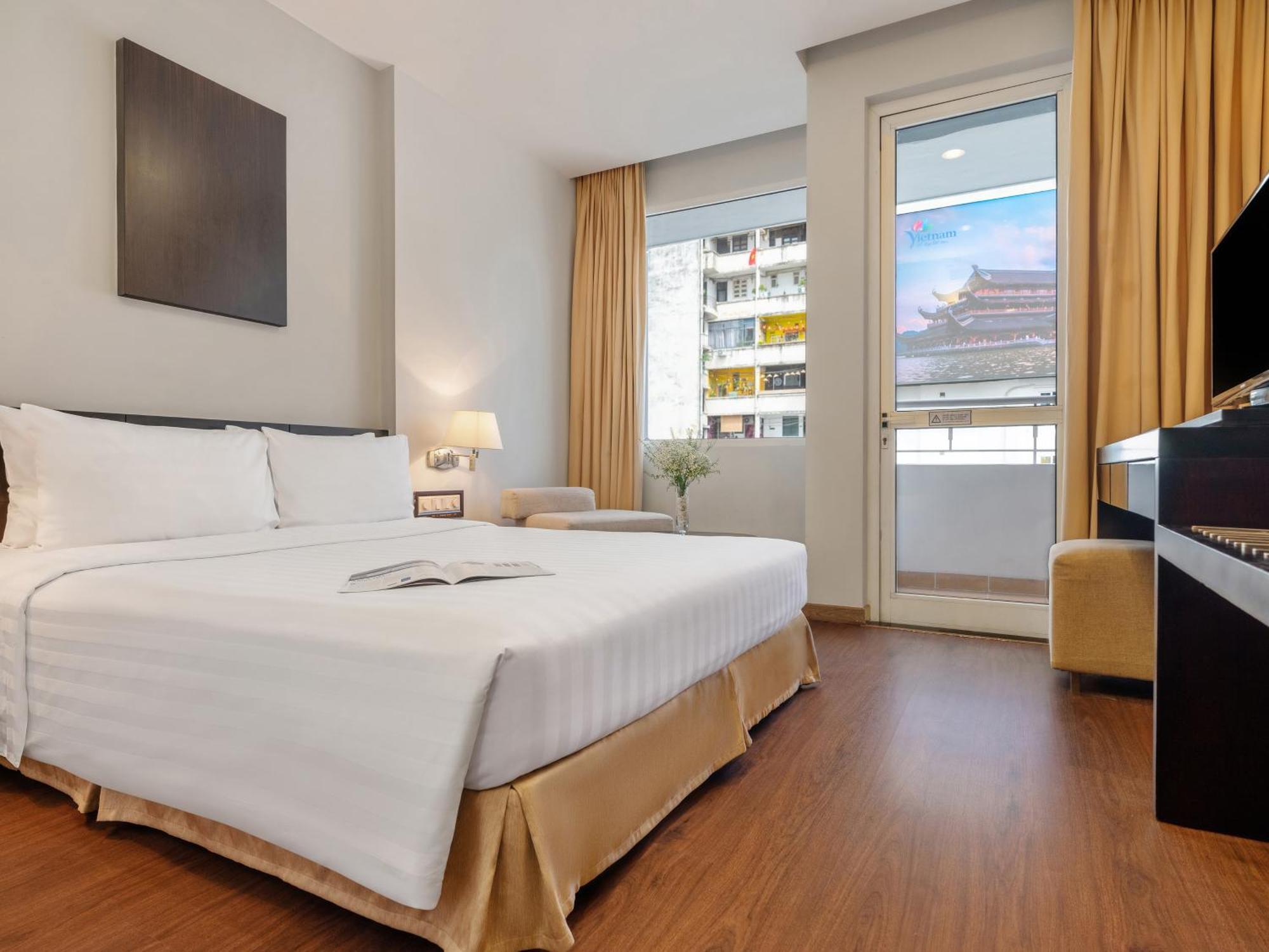 Palace Saigon Hotel 4*